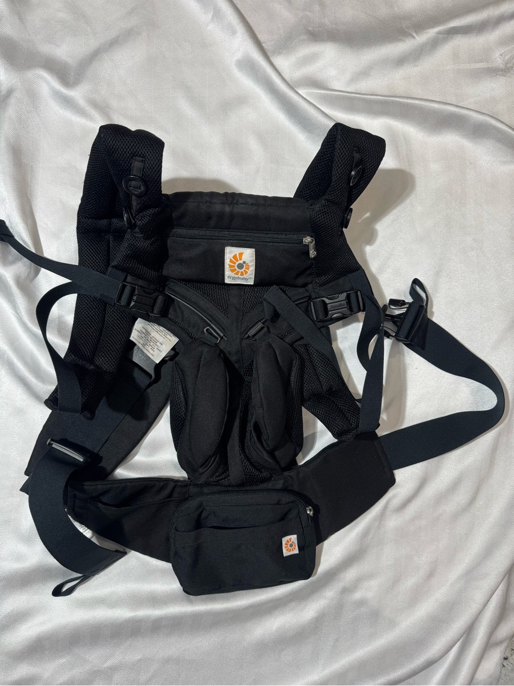 Ergobaby Black with Pouch